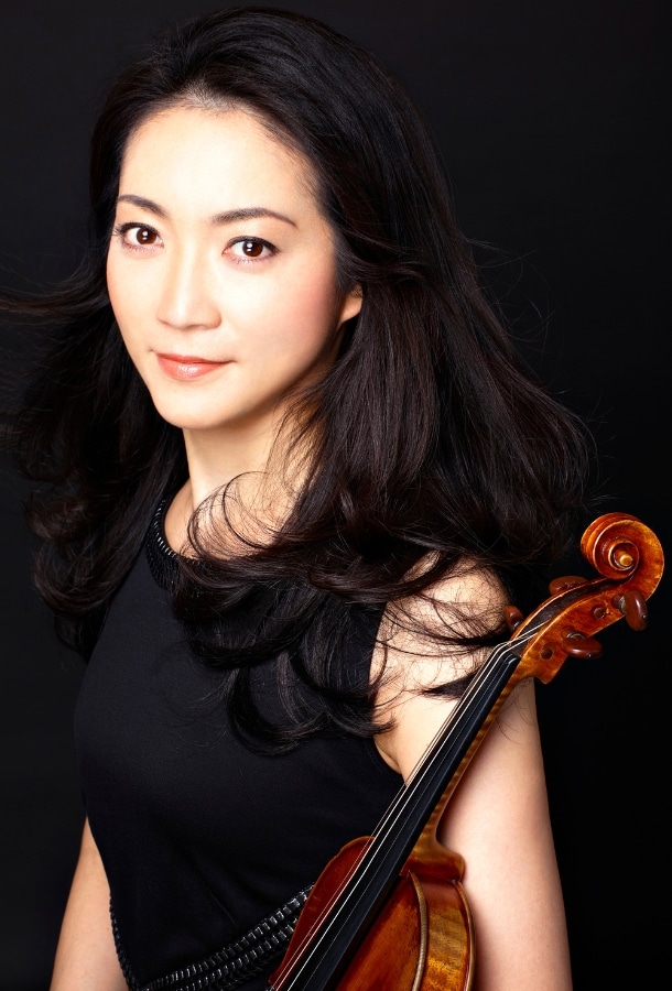 Headshot of a female Asian violinist