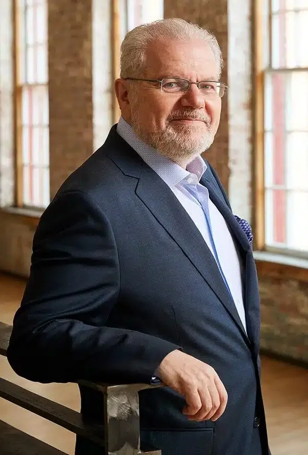 Headshot of Emanuel Ax.