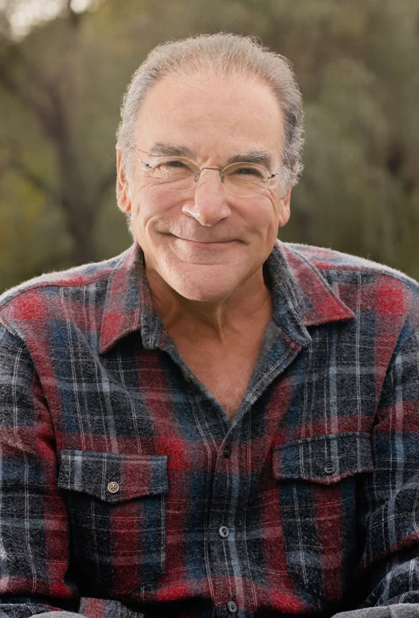 Mandy Patinkin headshot.