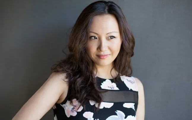 Wu Qian pianist headshot.