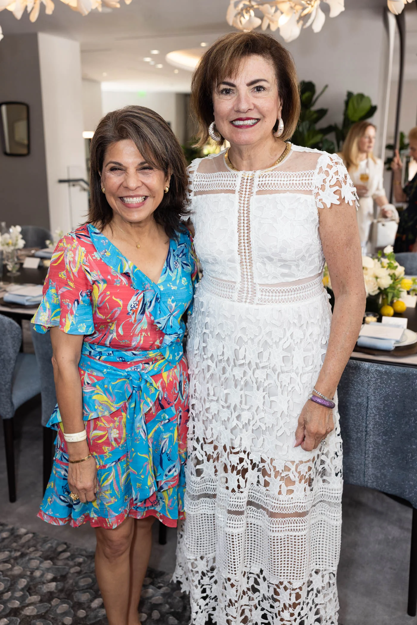 Dina Rubio, Carol Bruce