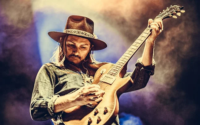 Duane Betts closeup of guitar playing.
